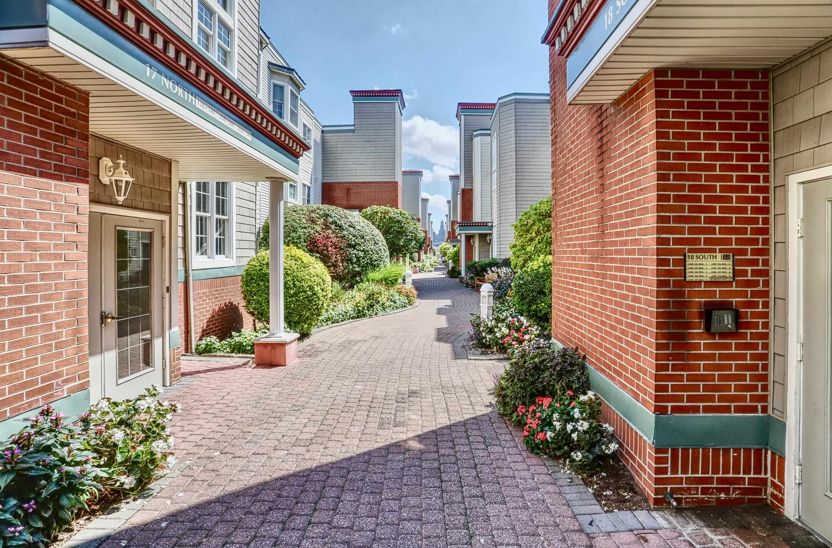 [ click for enlarged photo and details; hover to pause slide show ]