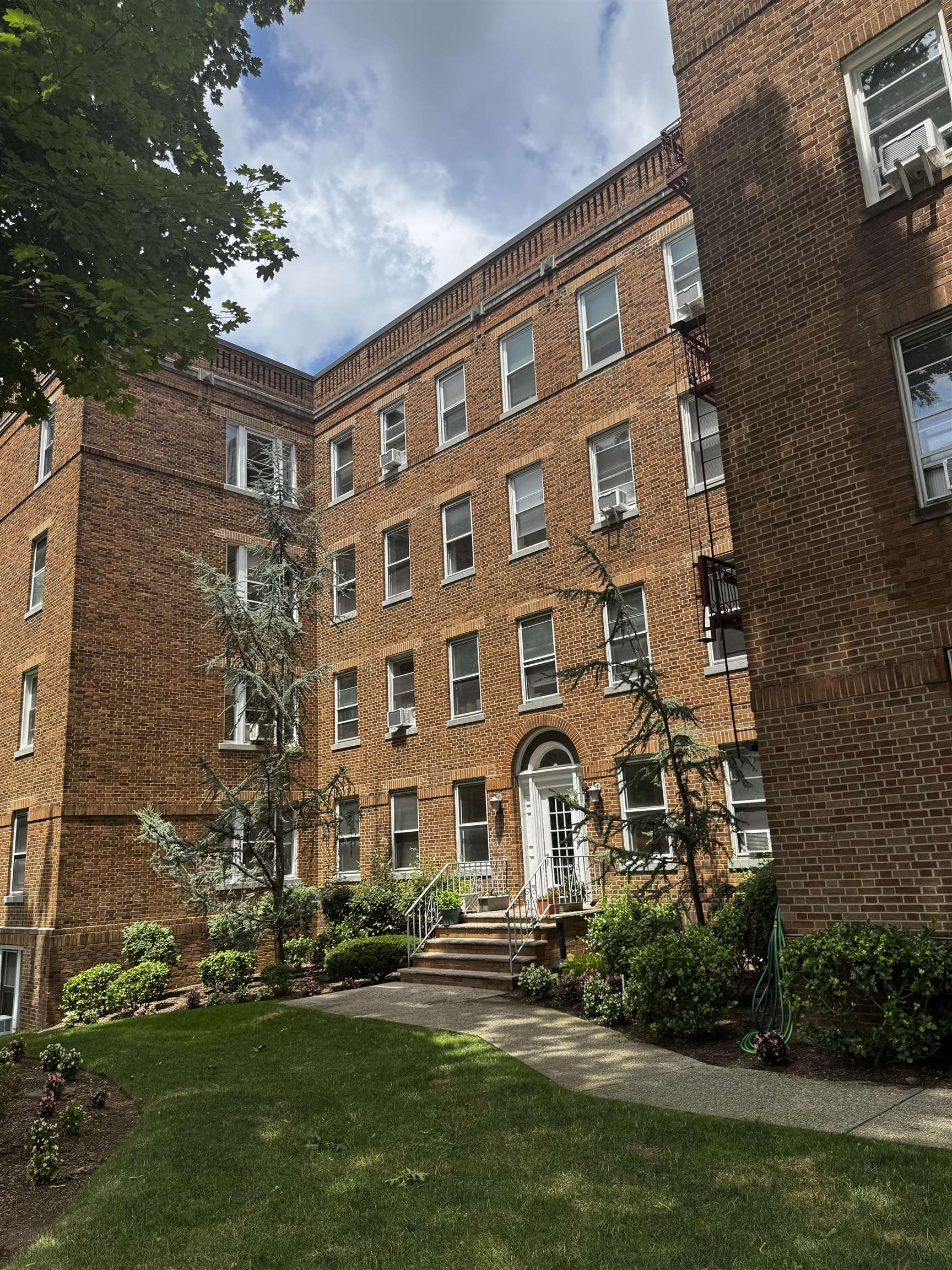 [ click for enlarged photo and details; hover to pause slide show ]