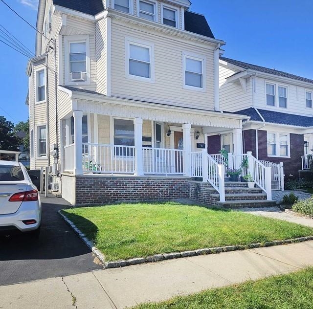 [ click for enlarged photo and details; hover to pause slide show ]