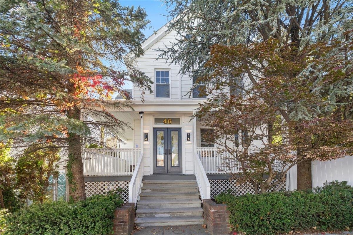 [ click for enlarged photo and details; hover to pause slide show ]