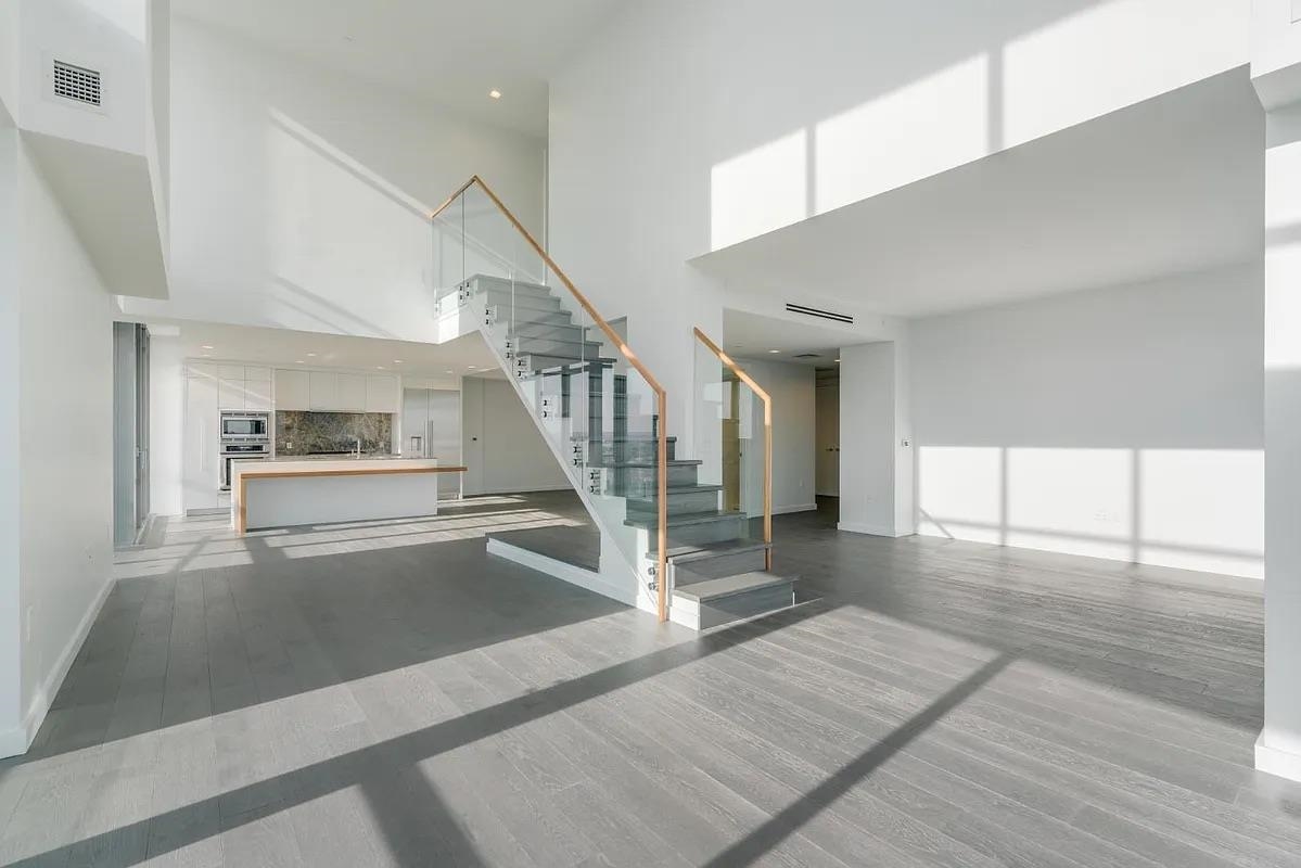 [ click for enlarged photo and details; hover to pause slide show ]