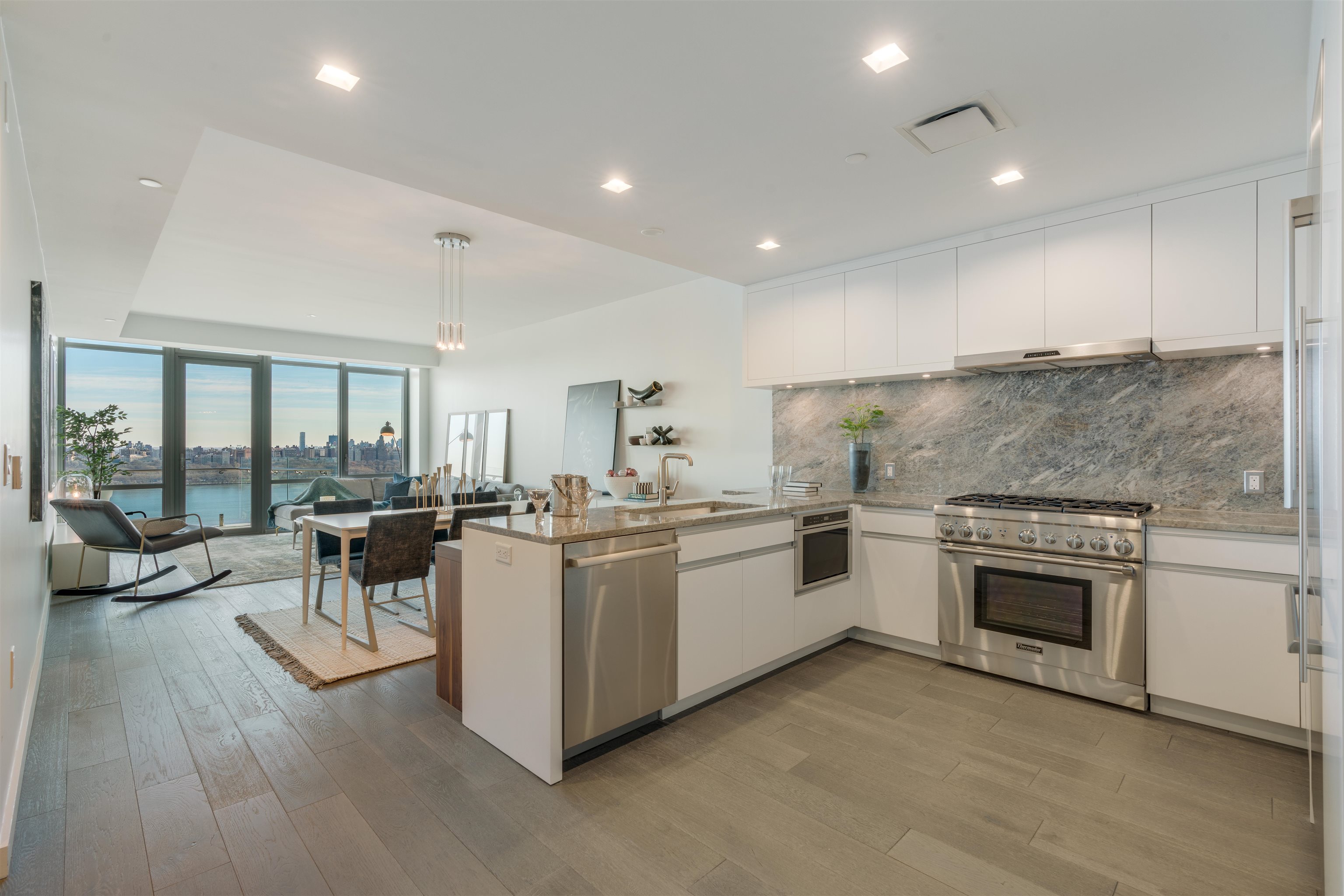 [ click for enlarged photo and details; hover to pause slide show ]