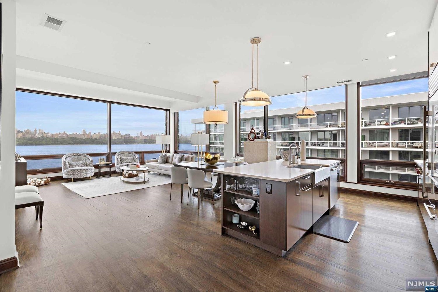 [ click for enlarged photo and details; hover to pause slide show ]